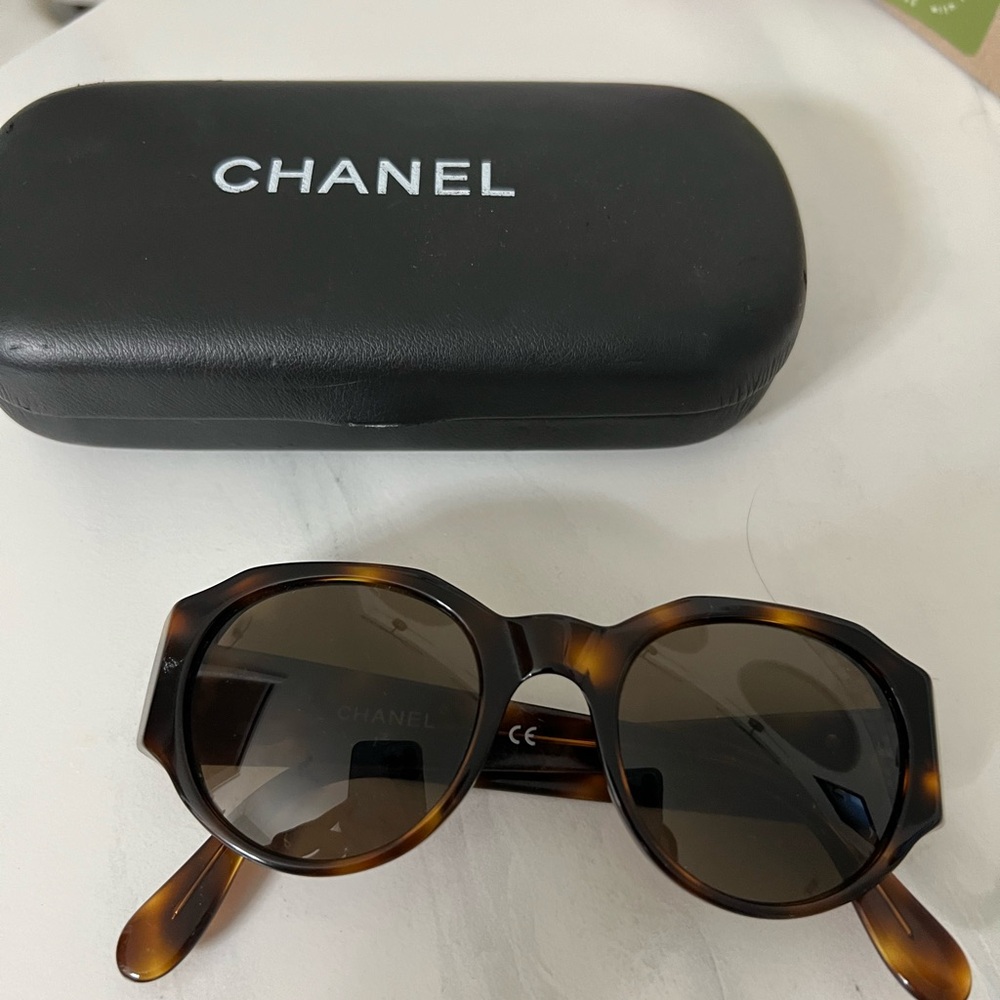CHANEL Brown Tortoise Sunglasses